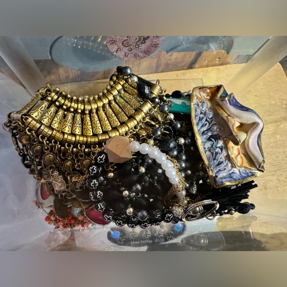 2lb pound, junk jewelry craft lot #QT53 - Picture 2 of 4
